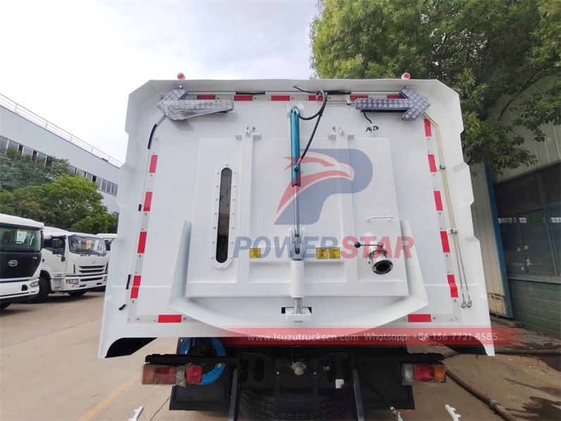 ISUZU GIGA 14000 liters road sweeper truck