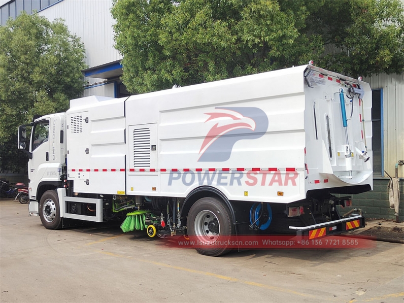 ISUZU GIGA 14000 liters road sweeper truck