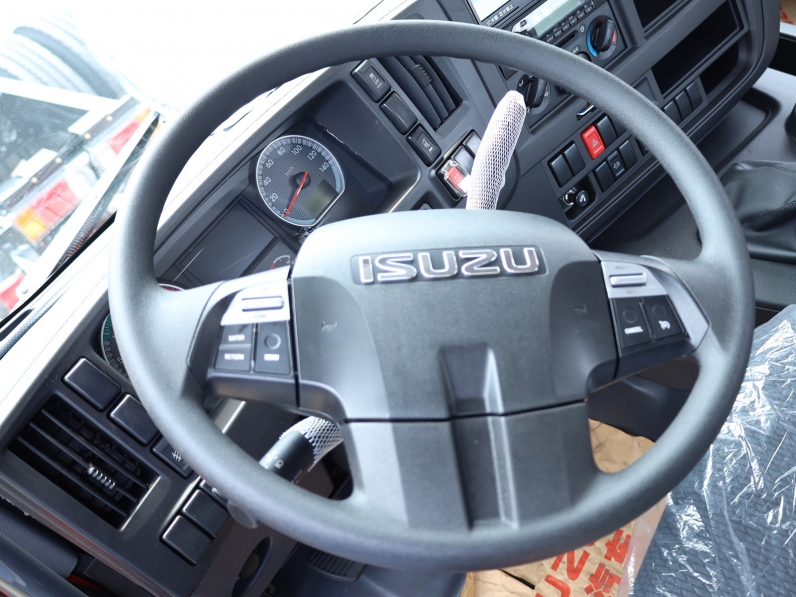 ISUZU GIGA VC61 66 FUEL WATER CARGO TRUCK CHASSIS FOR SALE