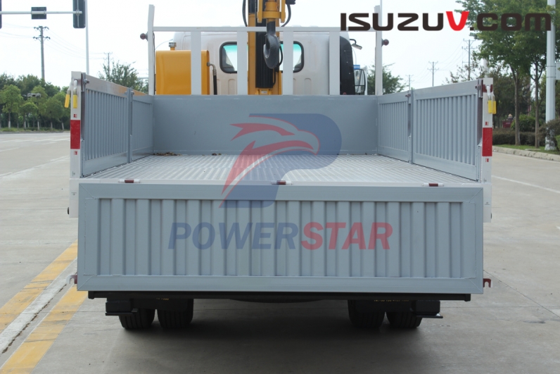 Tajikistan Isuzu 4X4 npr military off road boom crane trucks