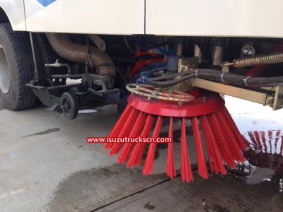 FTR Isuzu vacuum broom road sweeper truck