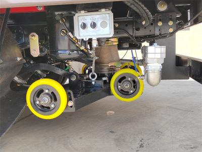 ISUZU NKR street cleaning truck 5CBM