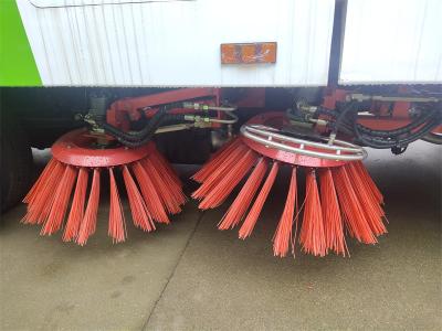 ISUZU NKR road sweeping truck