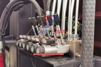 Isuzu ELF 4X2 Garbage Compactor 6CBM