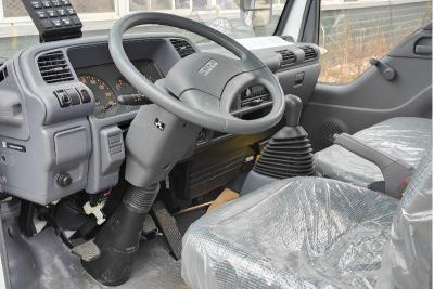 Best sell top quality 2 ton Isuzu truck with powerful diesel engine chassis