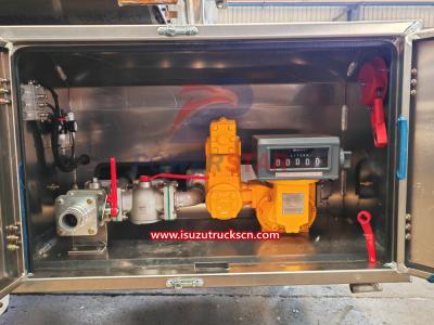 Aluminum alloy Right drive Mobile Fuel Dispenser Truck Isuzu NPR with M50C  flow meter