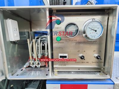 Industrial Isuzu Vacuum Services Truck MORO KAISER PM70A