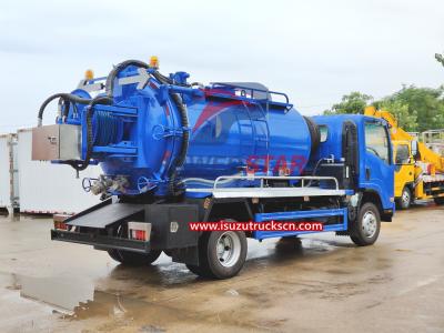 Industrial Isuzu Vacuum Services Truck MORO KAISER PM70A