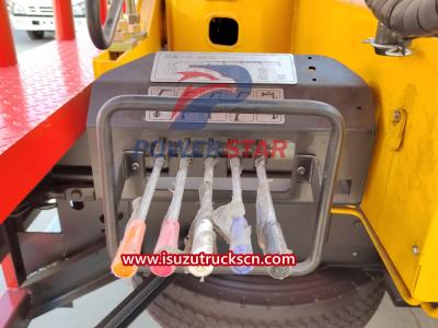 Philippines 6.3TON Isuzu Giga folded boom crane cargo trucks
