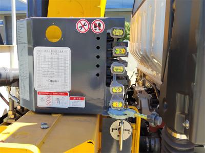 ISUZU truck mounte crane XCMG for sale