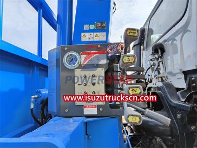 ISUZU FVR truck mounted telescopic boom crane XCMG