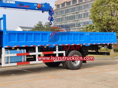 ISUZU FVR truck mounted telescopic boom crane XCMG