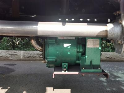 Isuzu NKR portable water tank truck
