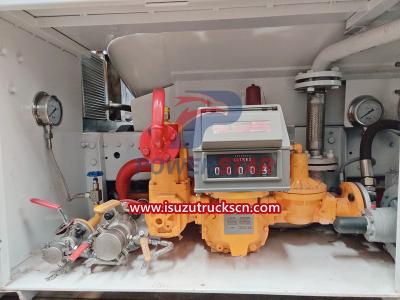 ISUZU NPR 6000L Tanker Dispenser Bobtail Truck