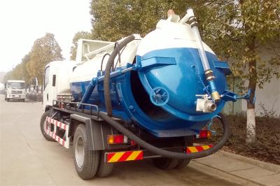 Isuzu NPR vacuum suction truck for sale