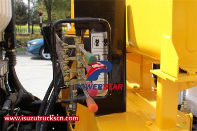 ISUZU RHD truck mounted crane 4 ton