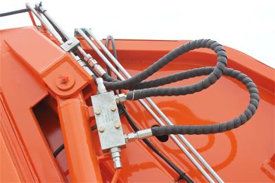 Isuzu 5 yard refuse compactor truck on sale