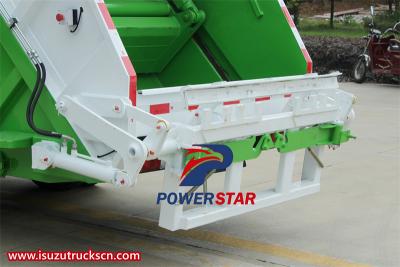 Philippine Isuzu 100P 6cbm compactor rear loader