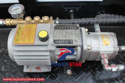 Isuzu NKR vacuum tanker truck
