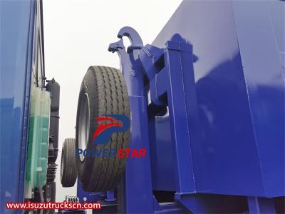 Isuzu GIGA hook-arm garbage truck