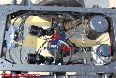 Isuzu ELF 100P double cabin light truck chassis