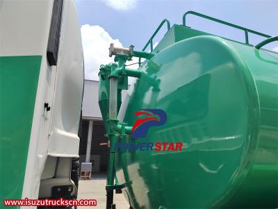 Isuzu GIGA 4x2 15000L sludge suction truck