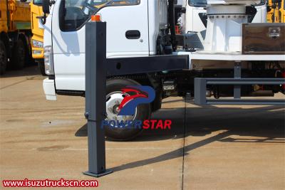 Isuzu 100P 18 meter insulated aerial platform truck