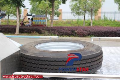 Isuzu ELF aerial bucket truck