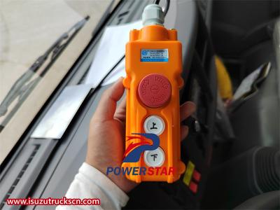 ISUZU 4X4 DUMP TRUCK