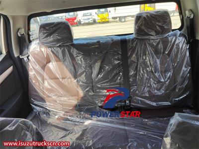 Isuzu 4x4 all-wheel drive pickup rescue truck