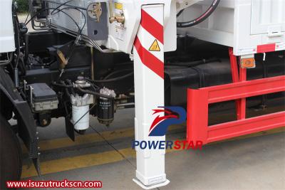  Isuzu 700P manlift truck with basket