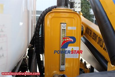 Isuzu lorry truck with 5 T folding crane