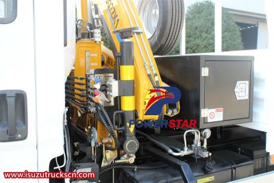 Isuzu lorry truck with 5 T folding crane