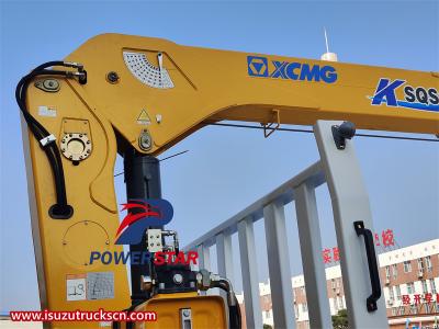 Isuzu 700P boom crane truck
