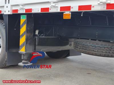 Isuzu 700P boom crane truck