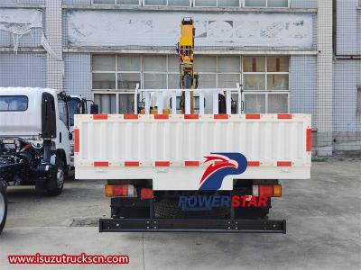 Isuzu 700P boom crane truck