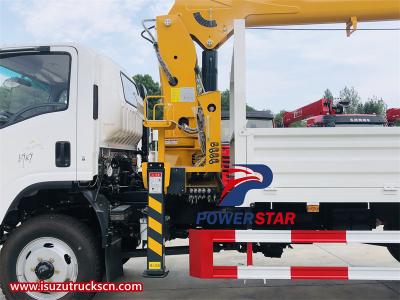 Isuzu 700P 4x4 off road boom crane truck