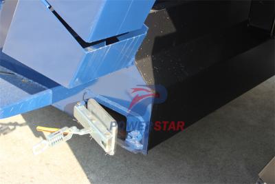 Isuzu GIGA truck with compactors