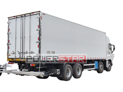 Isuzu giga 8x4 refrigerated box truck