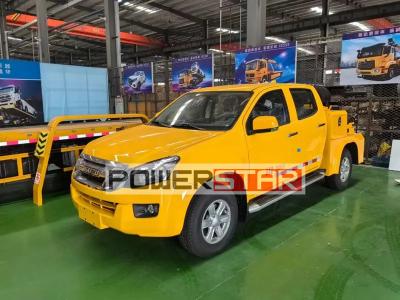 Isuzu pickup 4x4 offroad roar recovery towing truck