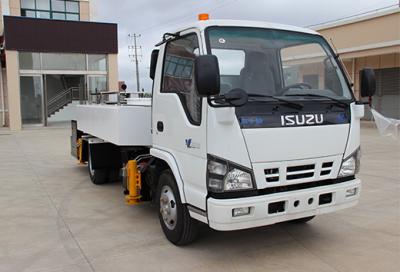 Aircraft Airport Potable Water Truck made by Isuzu