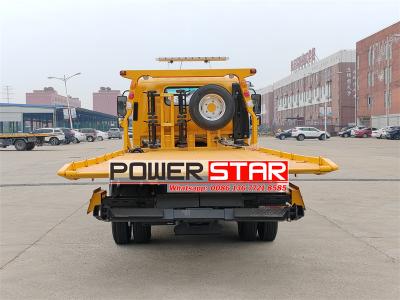 Isuzu light road recovery rescue truck