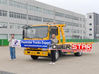 Isuzu light road recovery rescue truck