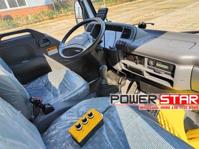 Isuzu 7 cbm hook lift with garbage compactor