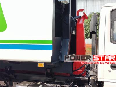 Isuzu 7 cbm hook lift with garbage compactor