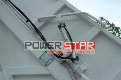 Isuzu 20 cbm rear lift compactor truck