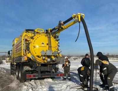 Isuzu brand Sand Sucker Vacuum Truck