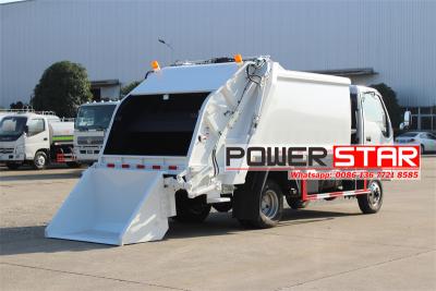Isuzu 8 cbm off road rear compactor truck