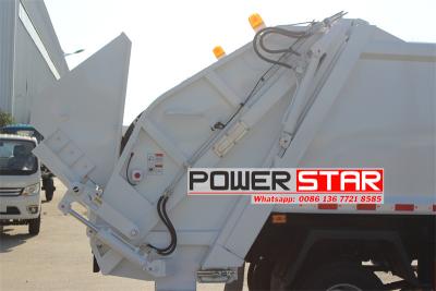 Isuzu 8 cbm off road rear compactor truck