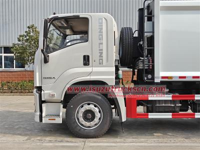 Isuzu FTR GIGA 14cbm rear loader compactor truck